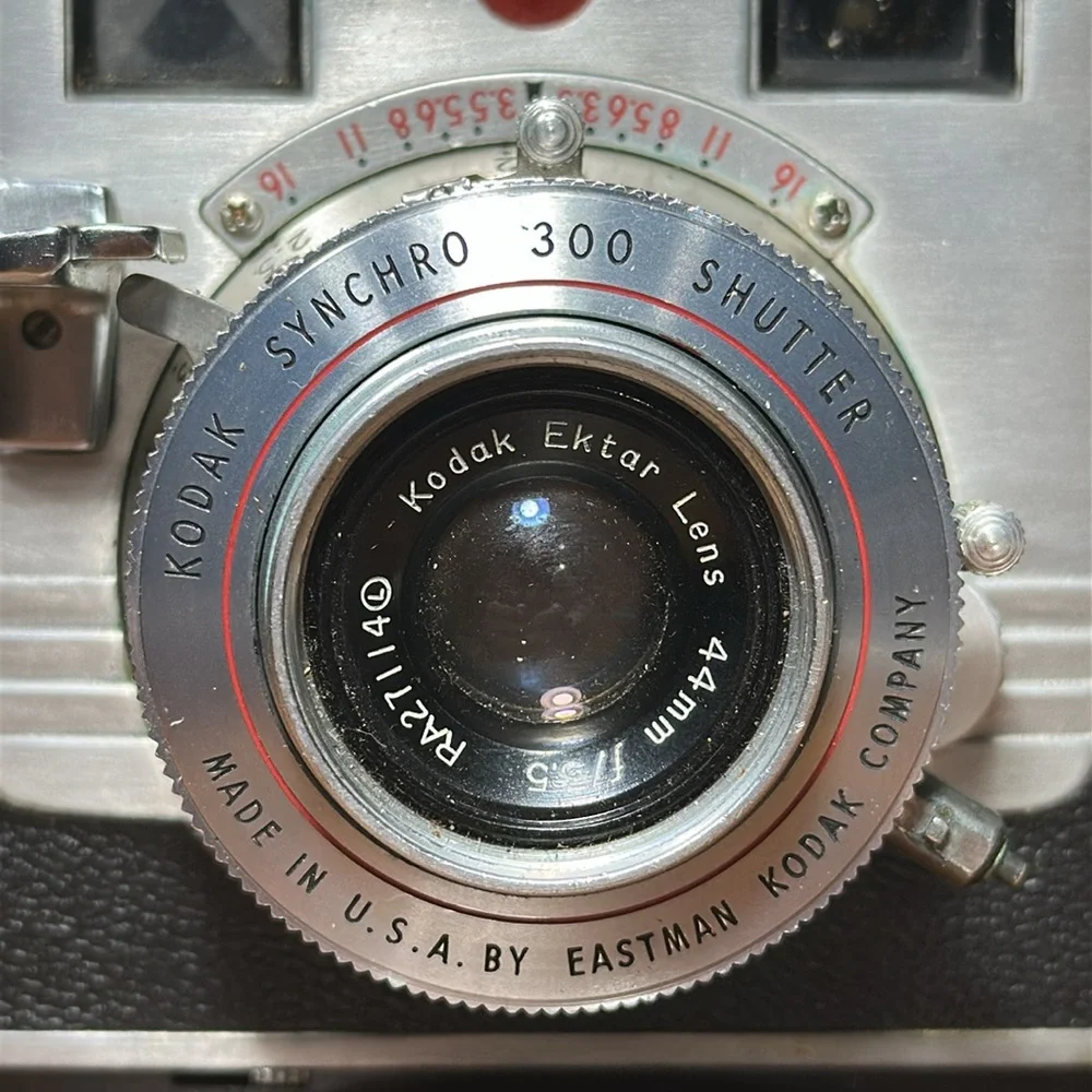 KODAK Signet 35 with Leather Kodak Case - Picture 9 of 16